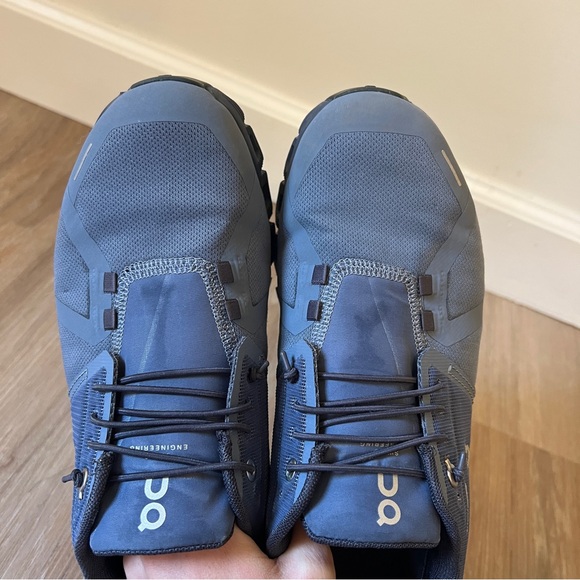 On Running Men's Cloud Waterproof Shoes blue navy 8.5 - Picture 9 of 11